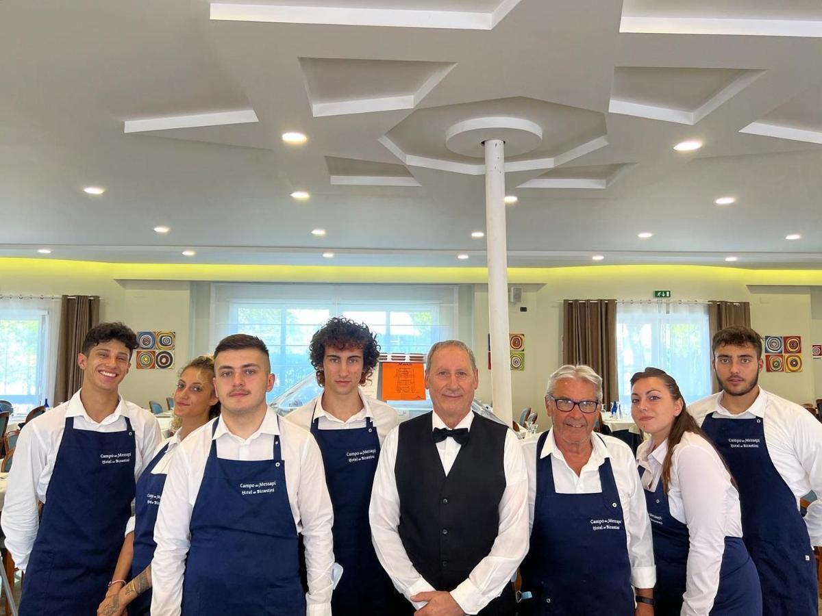 Hotel Dei Bizantini & Villaggio Campo Dei Messapi Сан-Пьетро-ин-Беванья Экстерьер фото